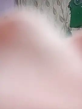 yummyhottie-clit online show from November 2025 08:03:01 PM