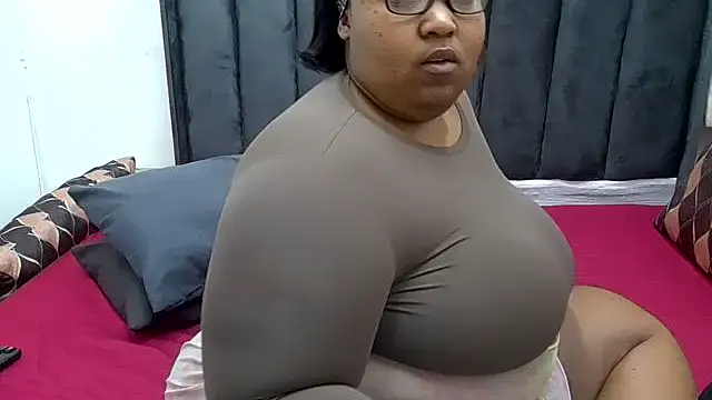 CocoFlames23 online show from September 2025 05:58:01 PM