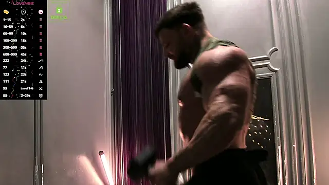 Snapshot of OliverSport chatting on March 2026 04:10:01 PM OliverSport online show from March 2026 04:10:01 PM