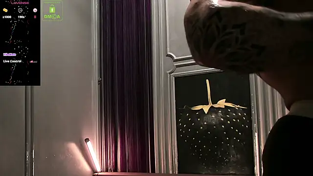 Snapshot of OliverSport chatting on April 2026 11:43:01 AM OliverSport online show from April 2026 11:43:01 AM