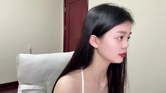 Nicole-13 online show from April 2026 01:27:01 PM