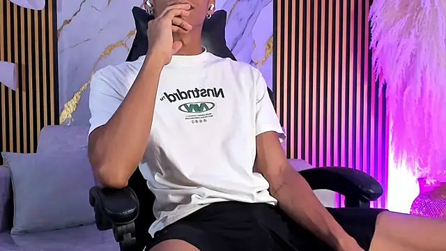 JulienSaint online show from October 2025 12:16:02 PM