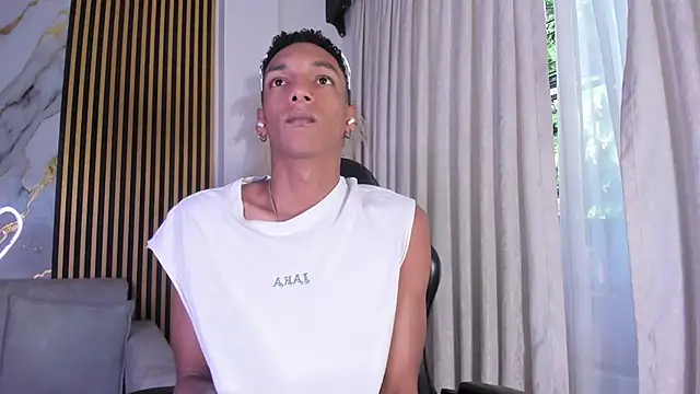 JulienSaint online show from April 2026 11:51:02 AM