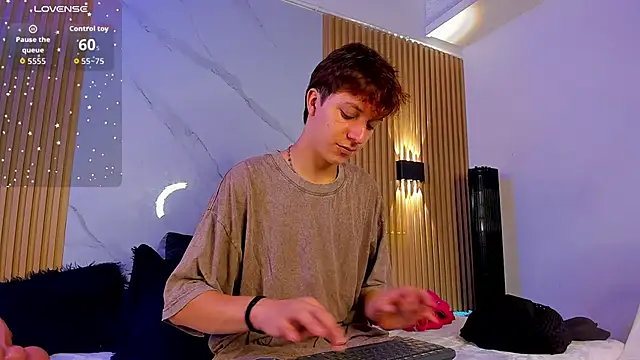 Snapshot of IM_DAREN chatting on September 2025 12:32:01 PM IM DAREN online show from September 2025 12:32:01 PM