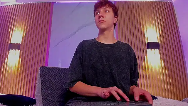 Snapshot of IM_DAREN chatting on October 2025 11:44:02 AM IM DAREN online show from October 2025 11:44:02 AM