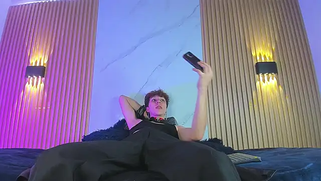 Snapshot of IM_DAREN chatting on November 2025 12:18:02 PM IM DAREN online show from November 2025 12:18:02 PM