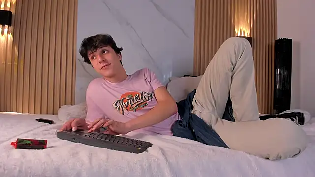 Snapshot of IM_DAREN chatting on November 2025 03:16:02 AM IM DAREN online show from November 2025 03:16:02 AM