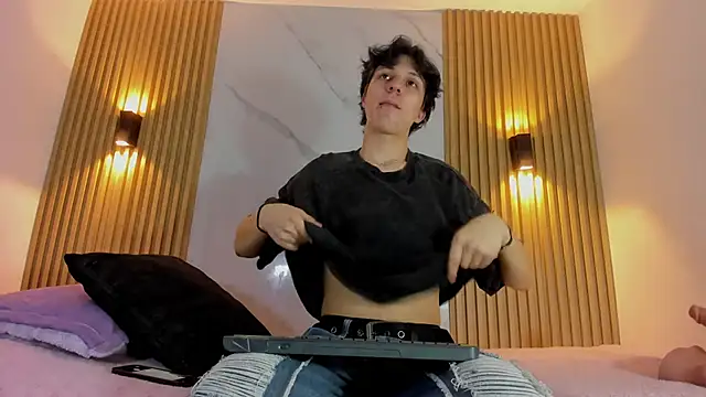 Snapshot of IM_DAREN chatting on November 2025 03:39:02 AM IM DAREN online show from November 2025 03:39:02 AM