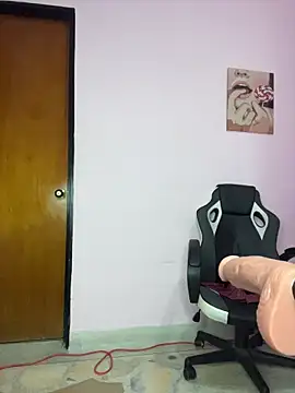 Snapshot of LunaaRosse chatting on March 2026 02:48:01 AM LunaaRosse online show from March 2026 02:48:01 AM