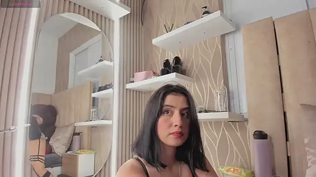 Melani Rosse online show from October 2025 05:02:02 AM