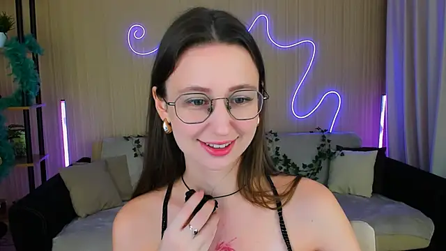 Snapshot of YourLovellyStory chatting on November 2025 04:39:01 PM YourLovellyStory online show from November 2025 04:39:01 PM