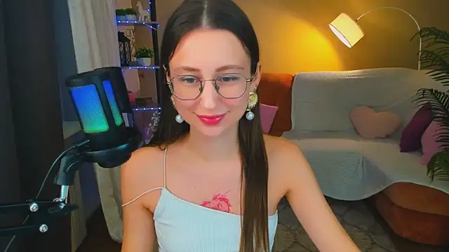 Snapshot of YourLovellyStory chatting on November 2025 11:42:02 AM YourLovellyStory online show from November 2025 11:42:02 AM