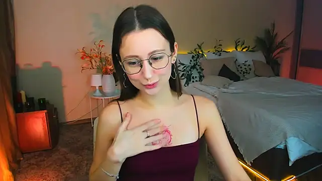 Snapshot of YourLovellyStory chatting on November 2025 09:20:02 AM YourLovellyStory online show from November 2025 09:20:02 AM