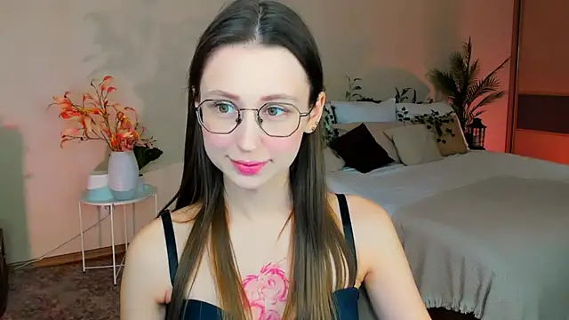 Snapshot of YourLovellyStory chatting on November 2025 09:21:01 AM YourLovellyStory online show from November 2025 09:21:01 AM