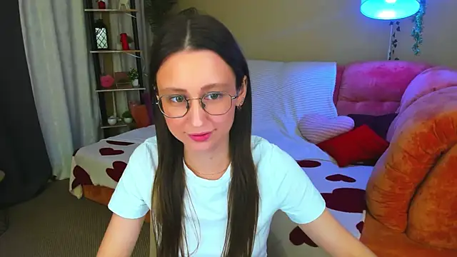 YourLovellyStory online show from July 2026 01:03:01 PM