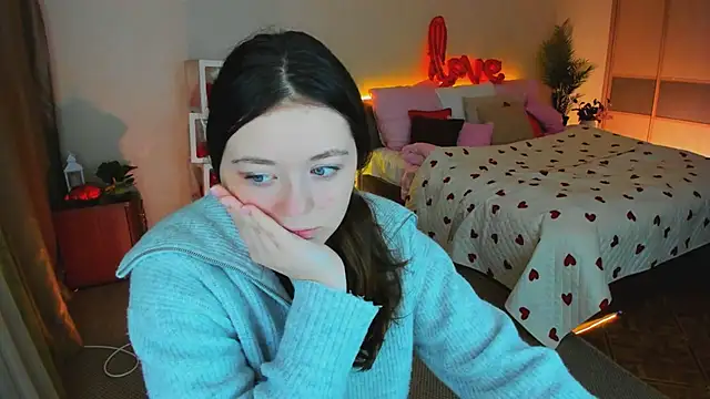 AlluringLookk online show from February 2026 04:09:02 AM