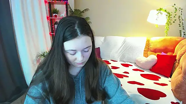 Snapshot of AlluringLookk chatting on April 2026 04:35:01 PM AlluringLookk online show from April 2026 04:35:01 PM