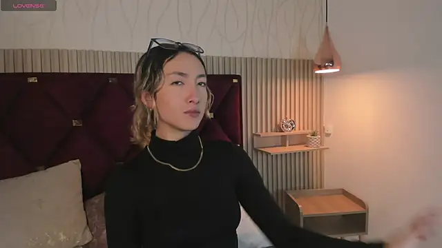 LauMiller online show from September 2025 08:42:01 PM