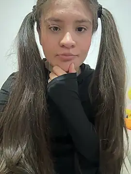 Snapshot of Emilyybennet_ chatting on March 2026 11:08:01 PM Emilyybennet online show from March 2026 11:08:01 PM