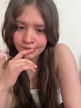 Snapshot of Emilyybennet_ chatting on April 2026 08:02:02 PM Emilyybennet online show from April 2026 08:02:02 PM