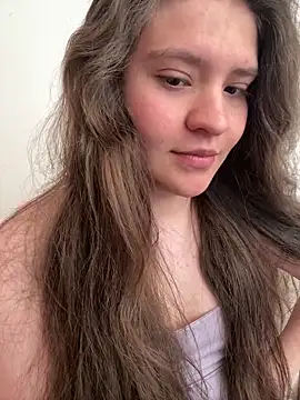 Snapshot of Emilyybennet_ chatting on April 2026 04:12:02 PM Emilyybennet online show from April 2026 04:12:02 PM