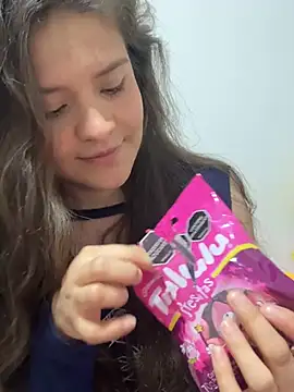 Snapshot of Emilyybennet_ chatting on April 2026 02:37:02 AM Emilyybennet online show from April 2026 02:37:02 AM