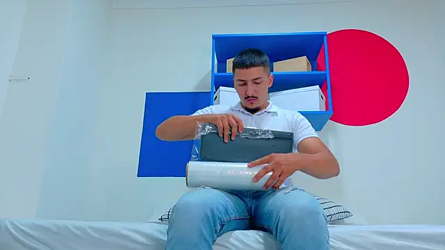 MrFox   online show from September 2025 07:36:02 PM