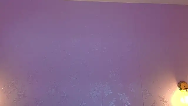 Snapshot of Emilia_Bons chatting on April 2026 01:42:02 AM Emilia Bons online show from April 2026 01:42:02 AM