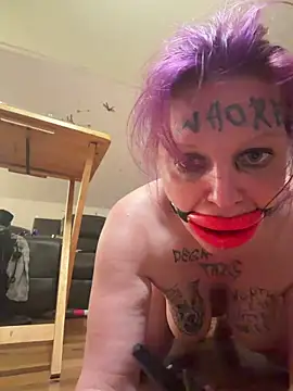 Snapshot of lisamarie4385 chatting on April 2026 06:00:02 AM lisamarie4385 online show from April 2026 06:00:02 AM