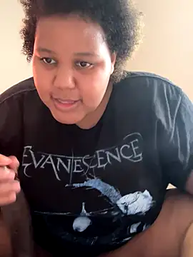 chocolate bella online show from September 2025 04:08:01 PM