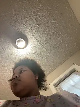 chocolate bella online show from November 2025 01:10:01 PM