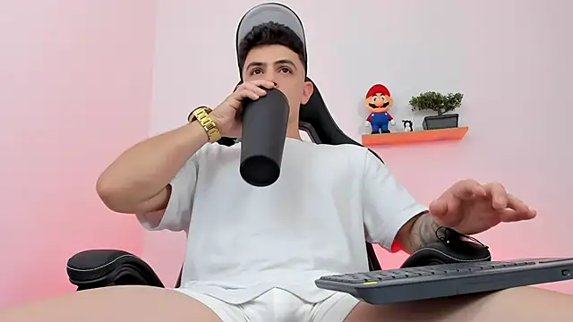 Mikecooper online show from February 2026 12:22:02 AM