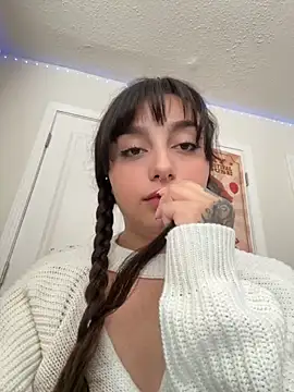 CharmingMaddie online show from September 2025 04:51:02 PM