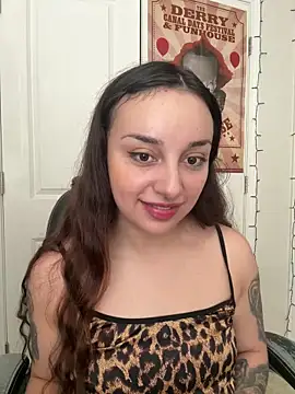 CharmingMaddie online show from February 2026 05:02:02 PM