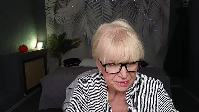 Snapshot of Sabina_Ros chatting on September 2025 07:13:02 AM Sabina Ros online show from September 2025 07:13:02 AM