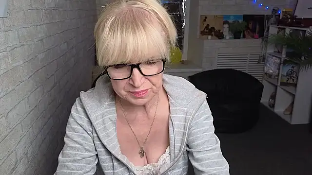 Snapshot of Sabina_Ros chatting on September 2025 07:24:02 AM Sabina Ros online show from September 2025 07:24:02 AM