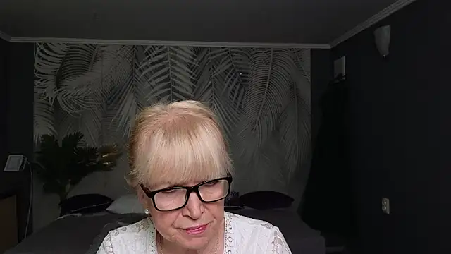 Snapshot of Sabina_Ros chatting on October 2025 07:23:02 AM Sabina Ros online show from October 2025 07:23:02 AM