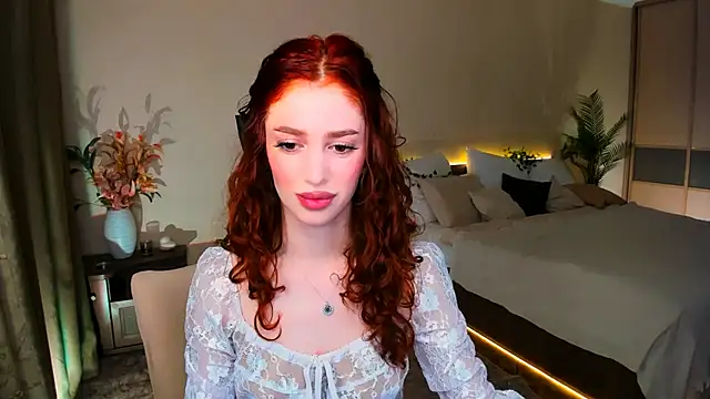ChristinaConteeree online show from October 2025 07:13:02 PM