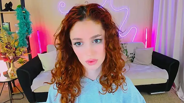 ChristinaConteeree online show from November 2025 04:22:01 PM