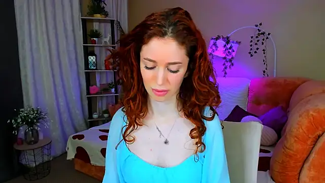 ChristinaConteeree online show from June 2026 07:08:02 PM