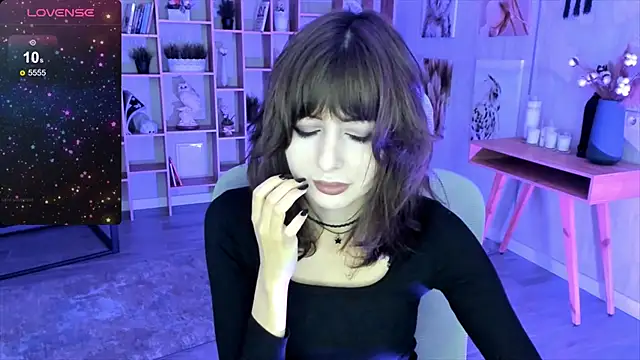 CrystallBloom online show from October 2025 04:59:02 AM