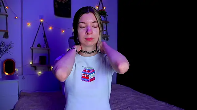 Snapshot of EmmieBlade chatting on October 2025 07:14:02 PM EmmieBlade online show from October 2025 07:14:02 PM