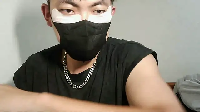 Snapshot of bigbb101011 chatting on September 2025 01:44:02 AM bigbb101011 online show from September 2025 01:44:02 AM