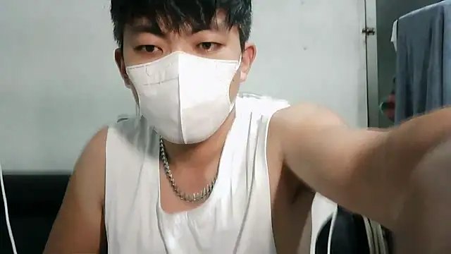 Snapshot of bigbb101011 chatting on October 2025 01:44:01 PM bigbb101011 online show from October 2025 01:44:01 PM