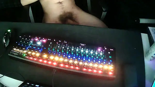 solooboy18 online show from December 2025 09:55:01 PM