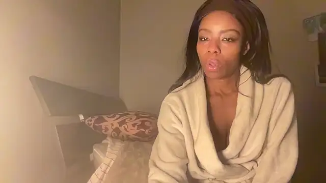 Peachyz69 online show from February 2026 05:00:02 AM