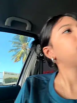 lynn9000 online show from October 2025 07:59:01 PM