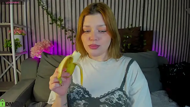 Michele Greenn online show from March 2026 01:07:02 AM