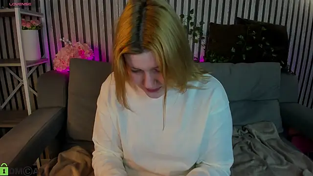 Michele Greenn online show from April 2026 01:11:02 AM