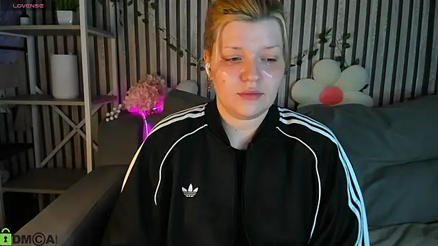 Michele Greenn online show from July 2026 01:13:01 AM
